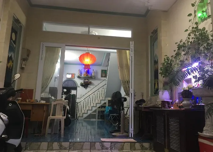 Phương Anh *